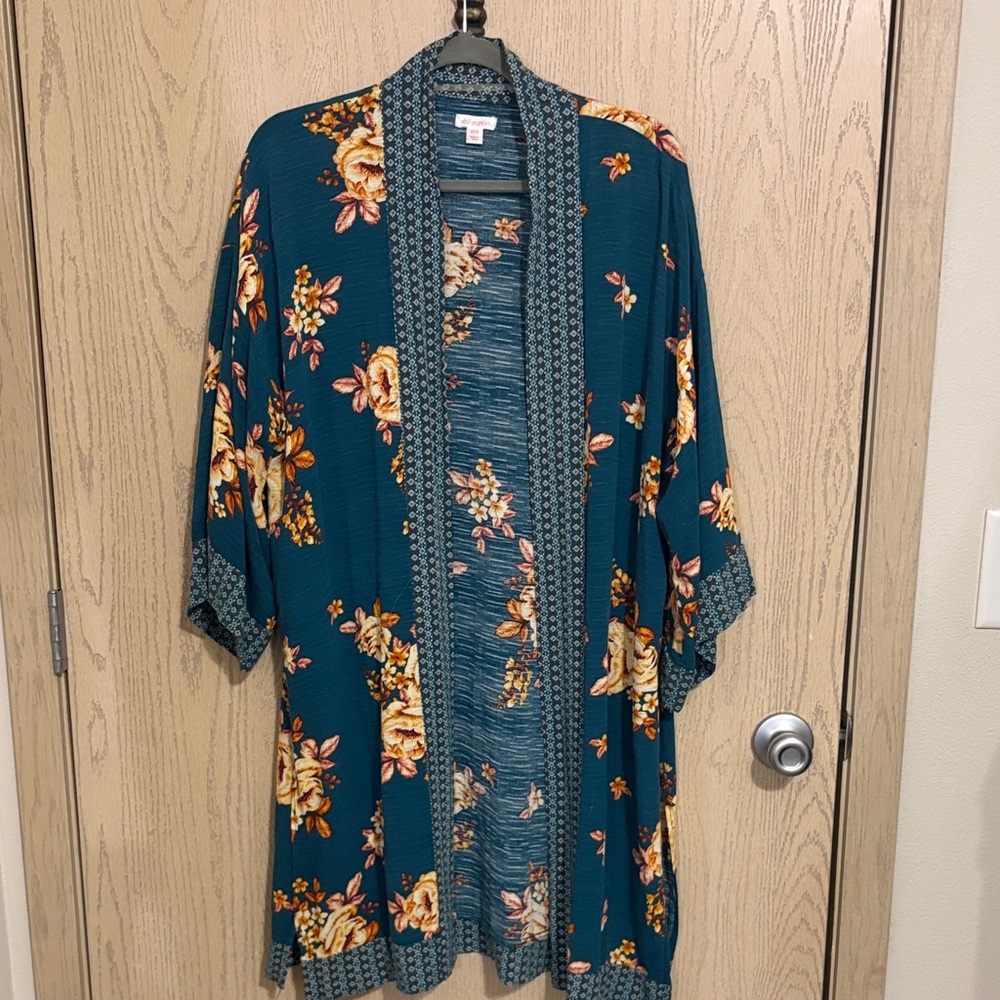 Xhilaration Blue Patterned Kimono